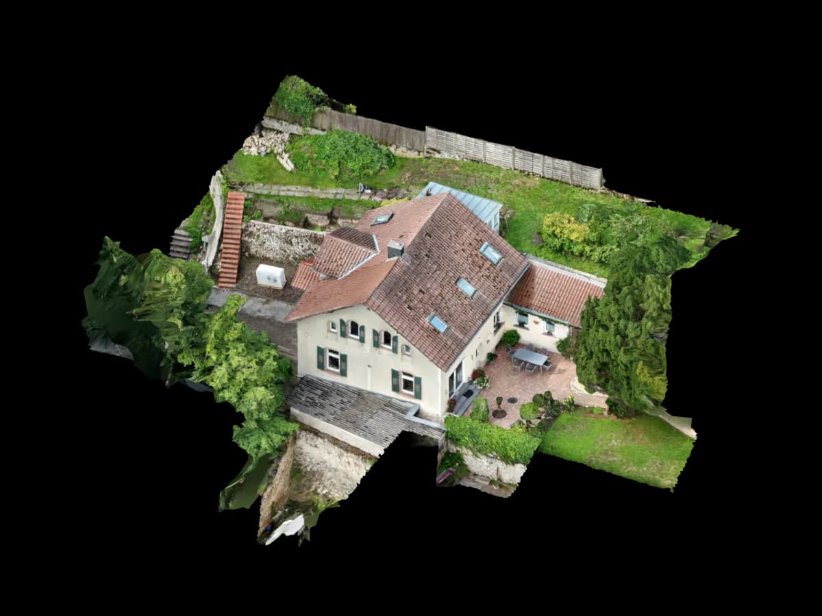 3D-Modell eines Privathauses mit Ziegeldach, Gauben und Gartengrundstück